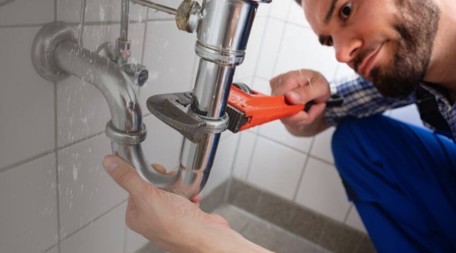 Professional same day plumber services in Delta, IA